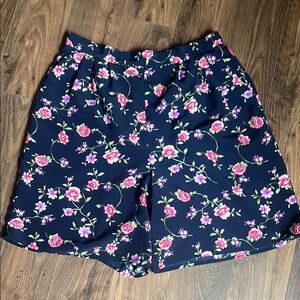Easy Navy Floral Bermuda Shorts – Flowy Summer Fit (L)